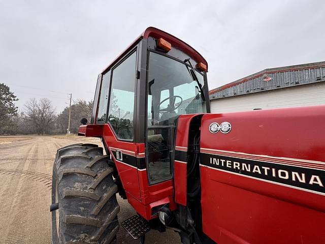 Image of International Harvester 6588 equipment image 4