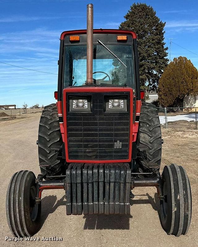 Image of International Harvester 5288 equipment image 1