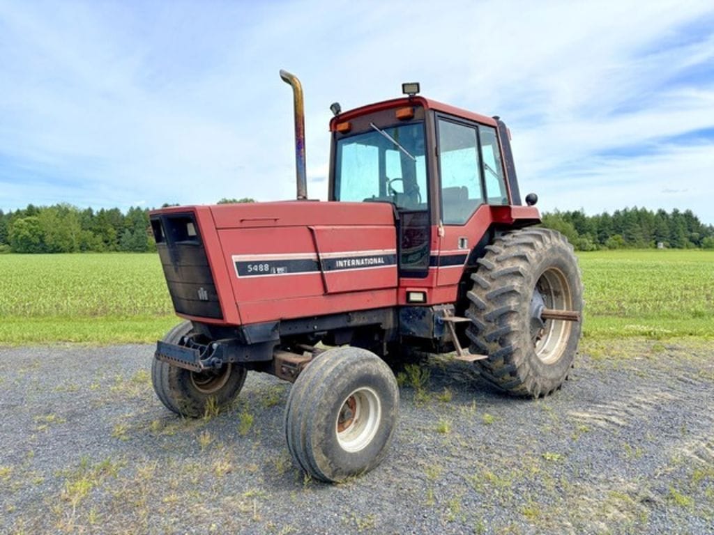 1983 International Harvester 5488 Equipment Image0