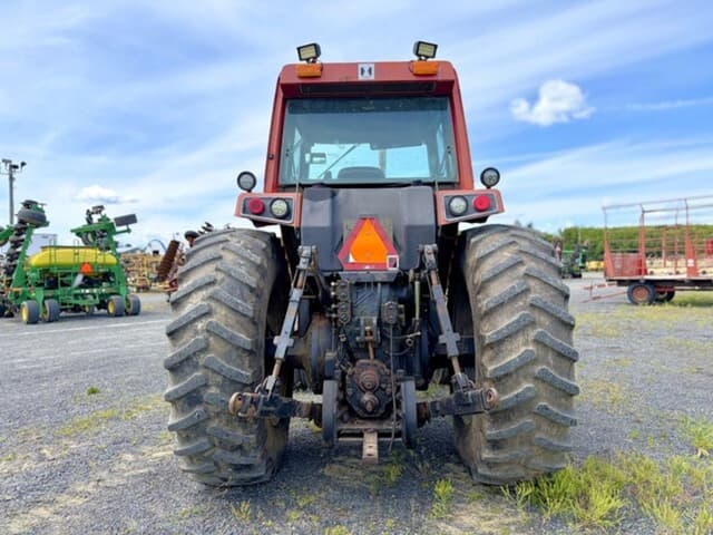 Image of International Harvester 5488 equipment image 4