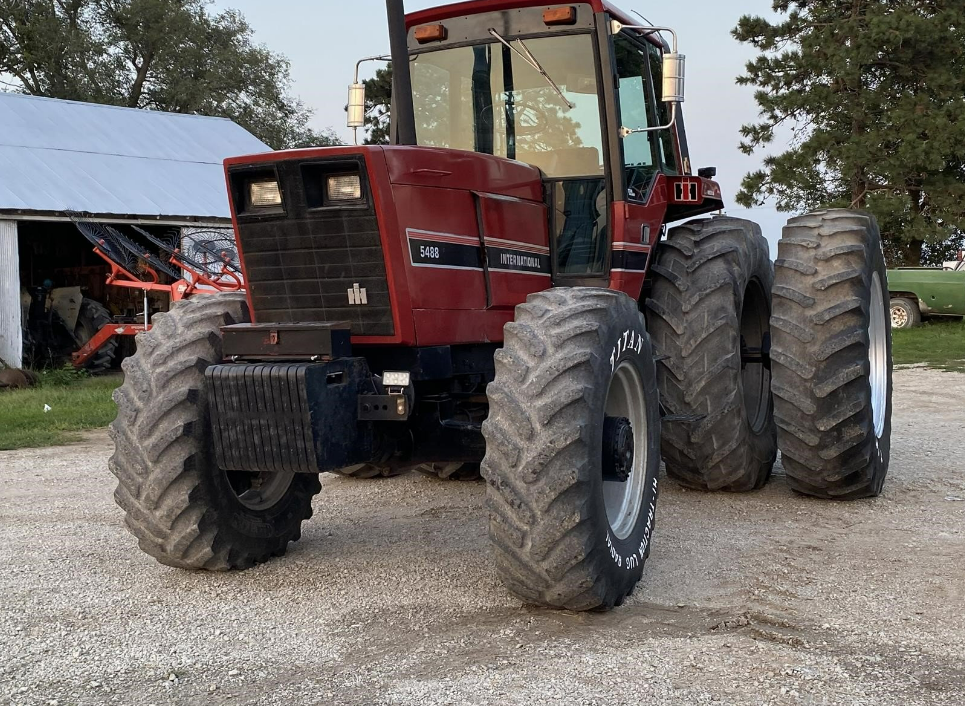 1983 International Harvester 5488 Tractors 175 to 299 HP for Sale ...