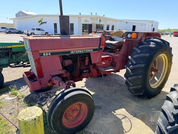 1983 International Harvester 684 Equipment Image0