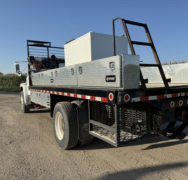 Image of International S1900 equipment image 3