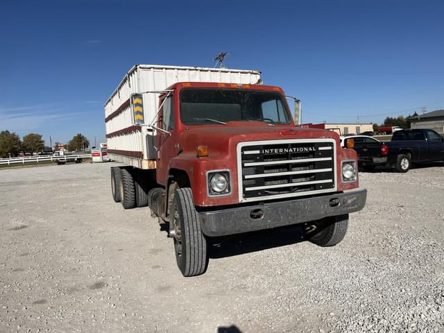 Image of International S1900 equipment image 3