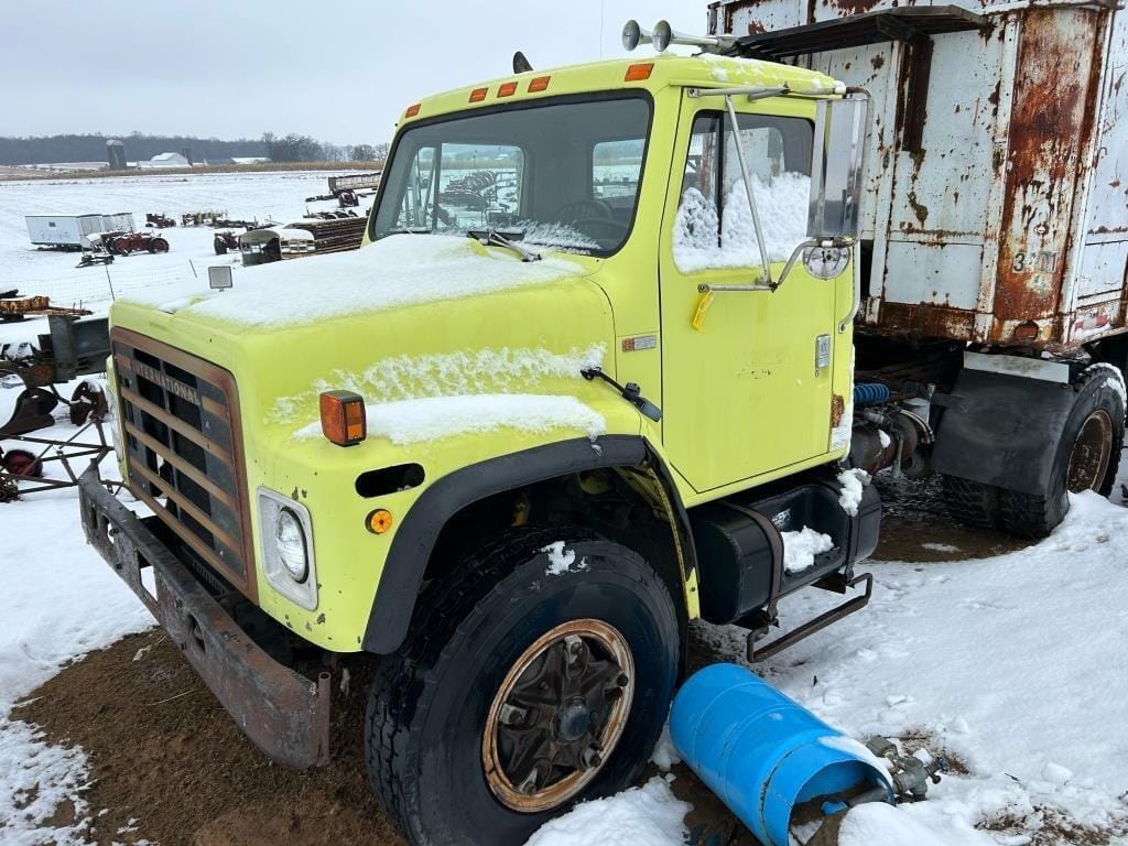 Main image International S1954