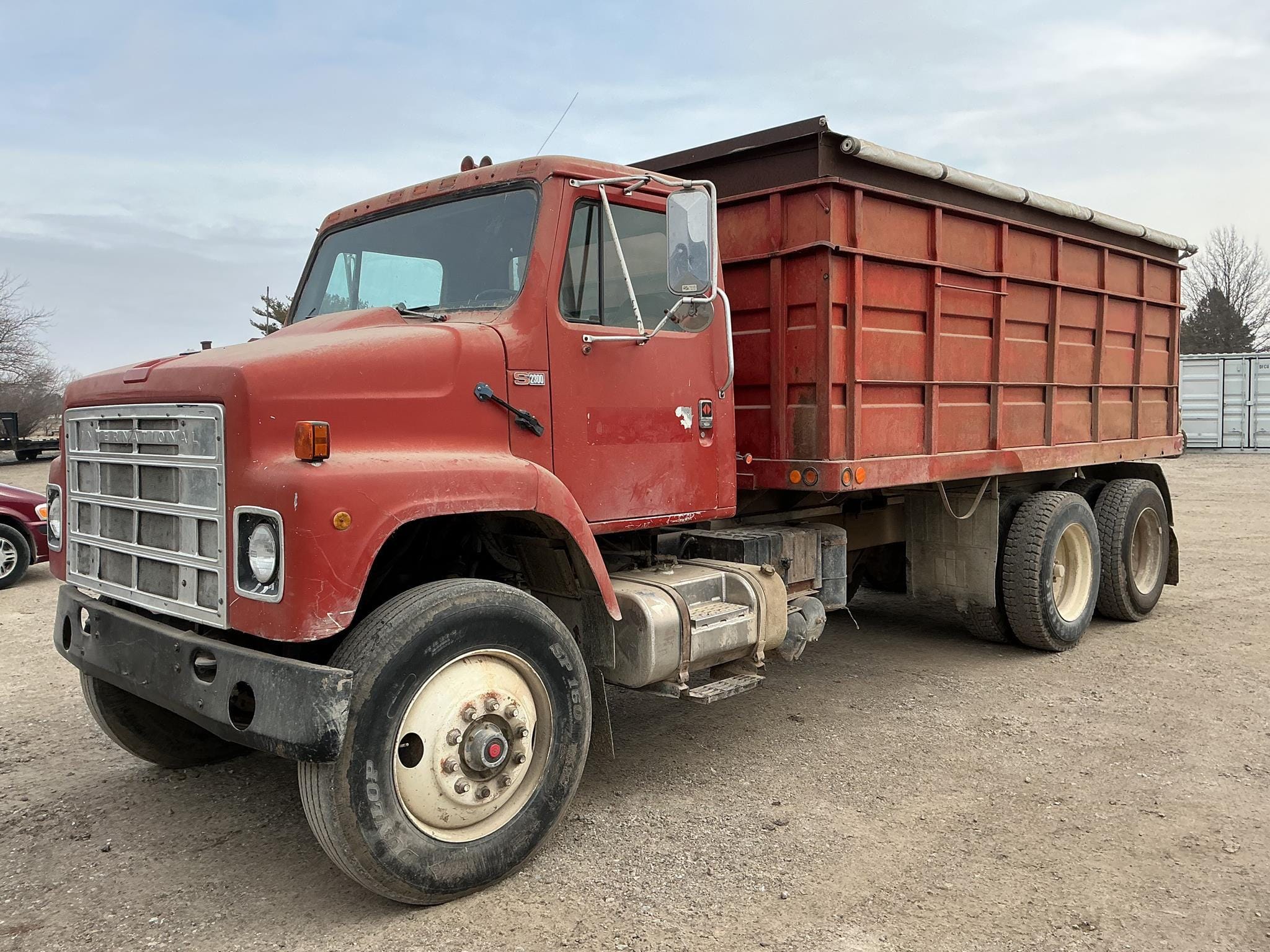 1983 International S2300 Equipment Image0