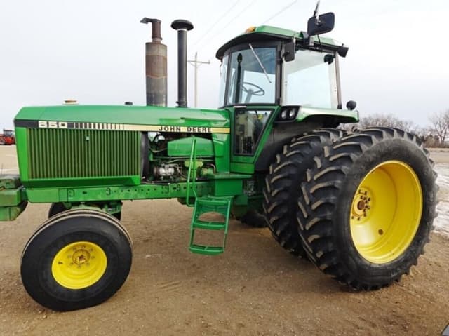 Image of John Deere 4650 equipment image 4