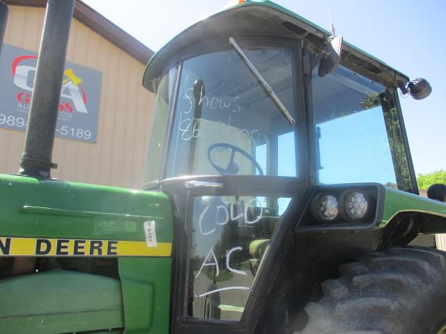 Image of John Deere 4850 equipment image 1