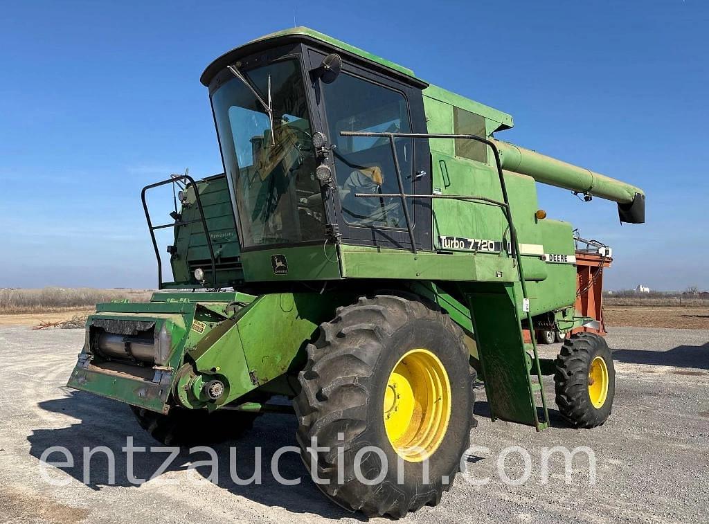 Image of John Deere 7720 Primary image