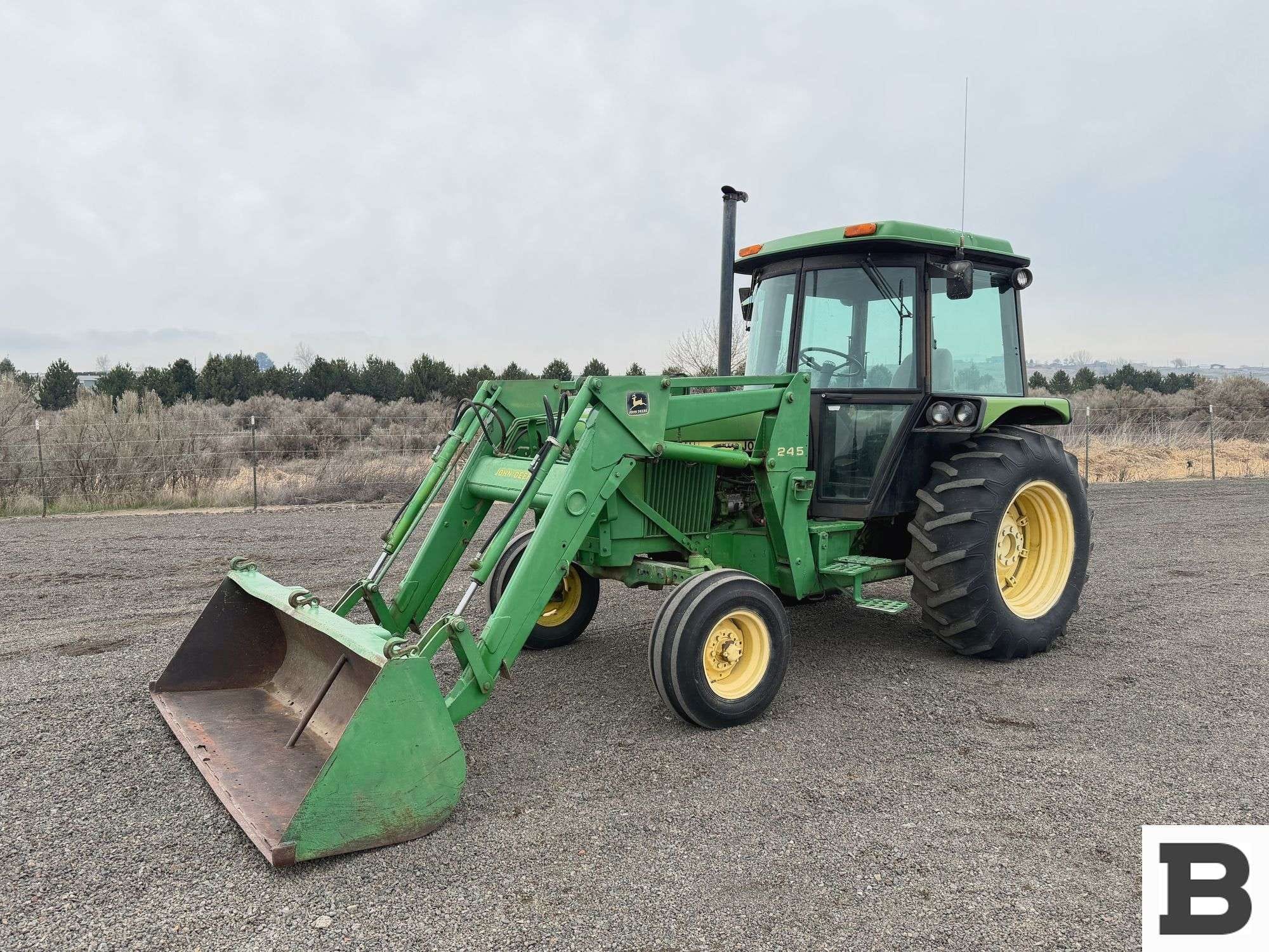1983 John Deere 2350 Equipment Image0