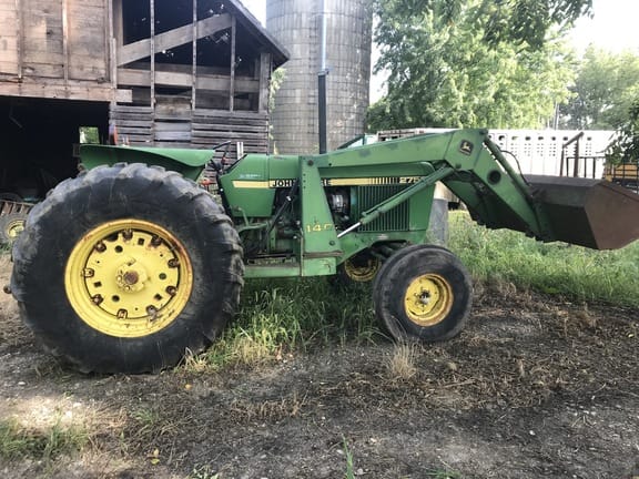 Main image John Deere 2750