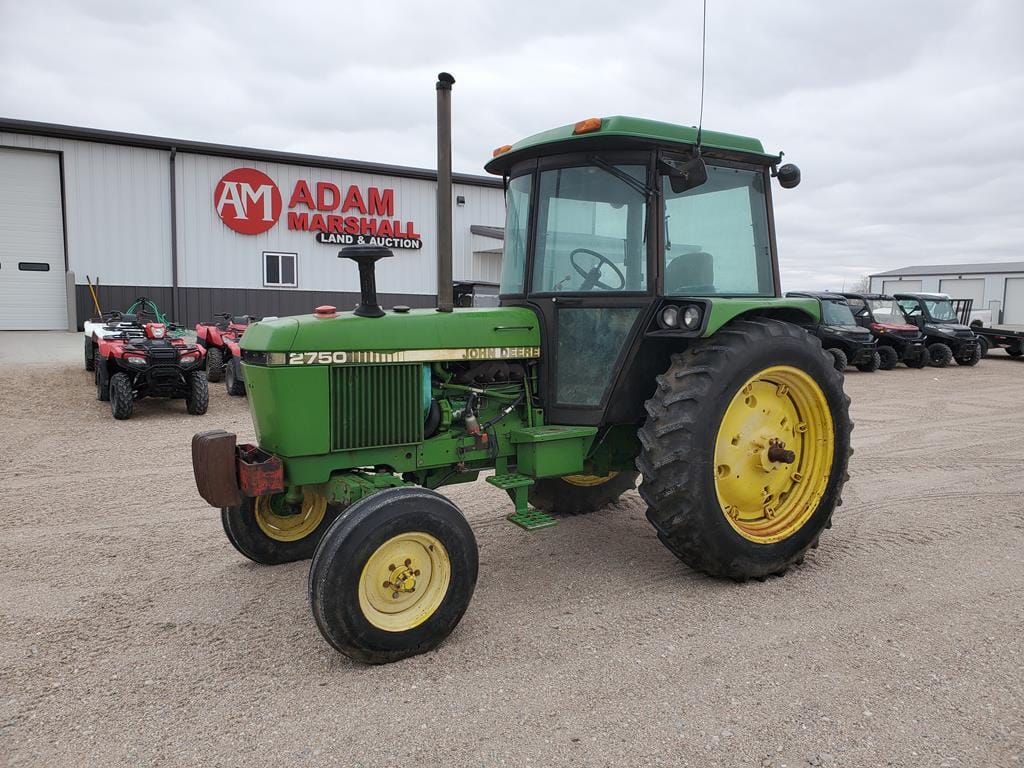 Main image John Deere 2750