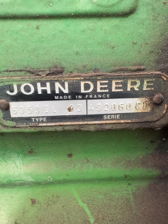 Image of John Deere 2940 equipment image 2