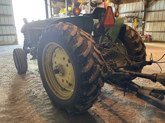 Image of John Deere 2950 equipment image 3