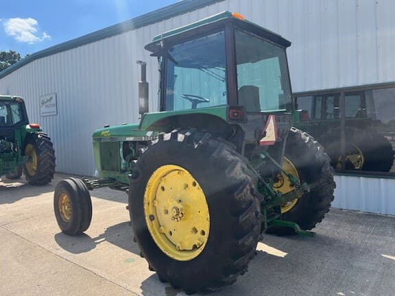 Image of John Deere 2950 equipment image 2