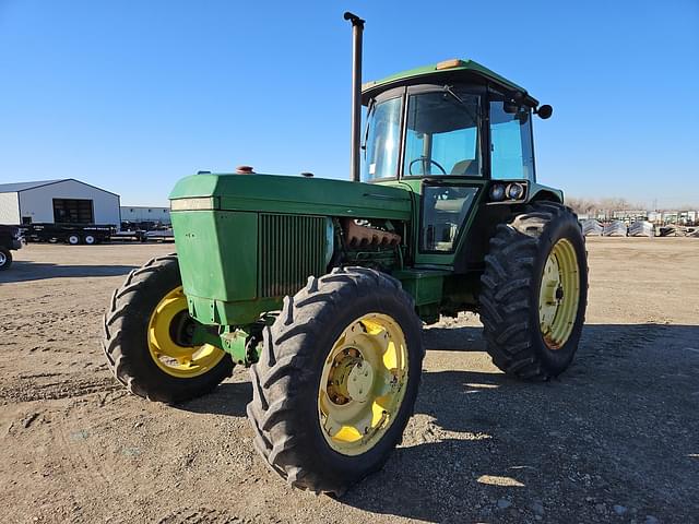 Image of John Deere 2950 equipment image 2