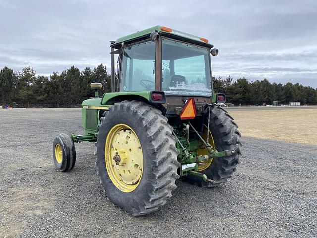 Image of John Deere 2950 equipment image 3