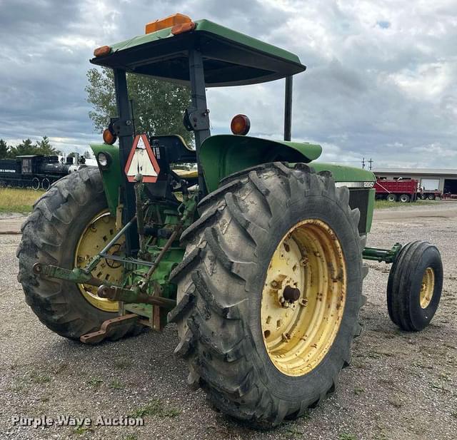 Image of John Deere 2950 equipment image 4