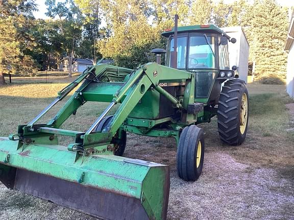 Image of John Deere 4040 equipment image 2