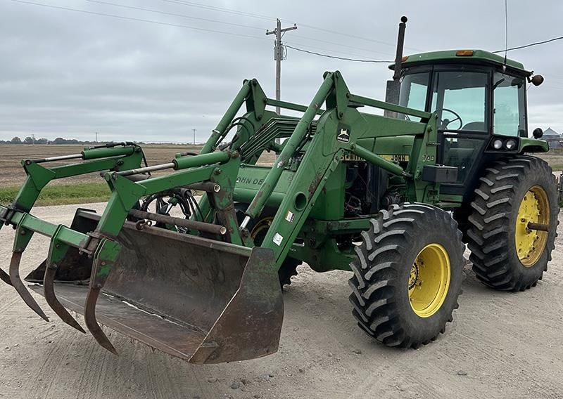 1983 John Deere 4050 Equipment Image0