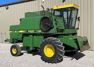 Main image John Deere 4420