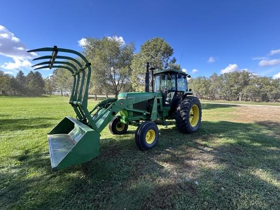 Image of John Deere 4450 equipment image 1