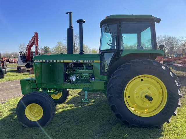 Image of John Deere 4450 equipment image 4