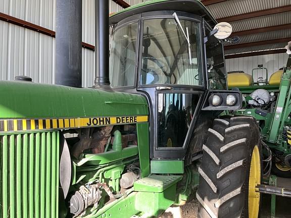 Image of John Deere 4450 equipment image 3