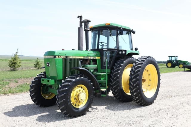 Image of John Deere 4450 equipment image 1