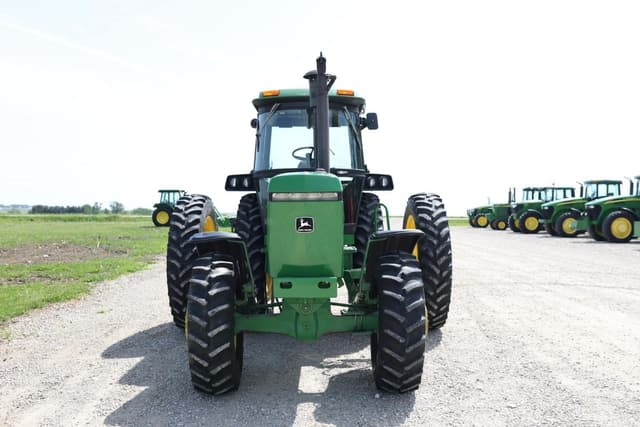 Image of John Deere 4450 equipment image 3