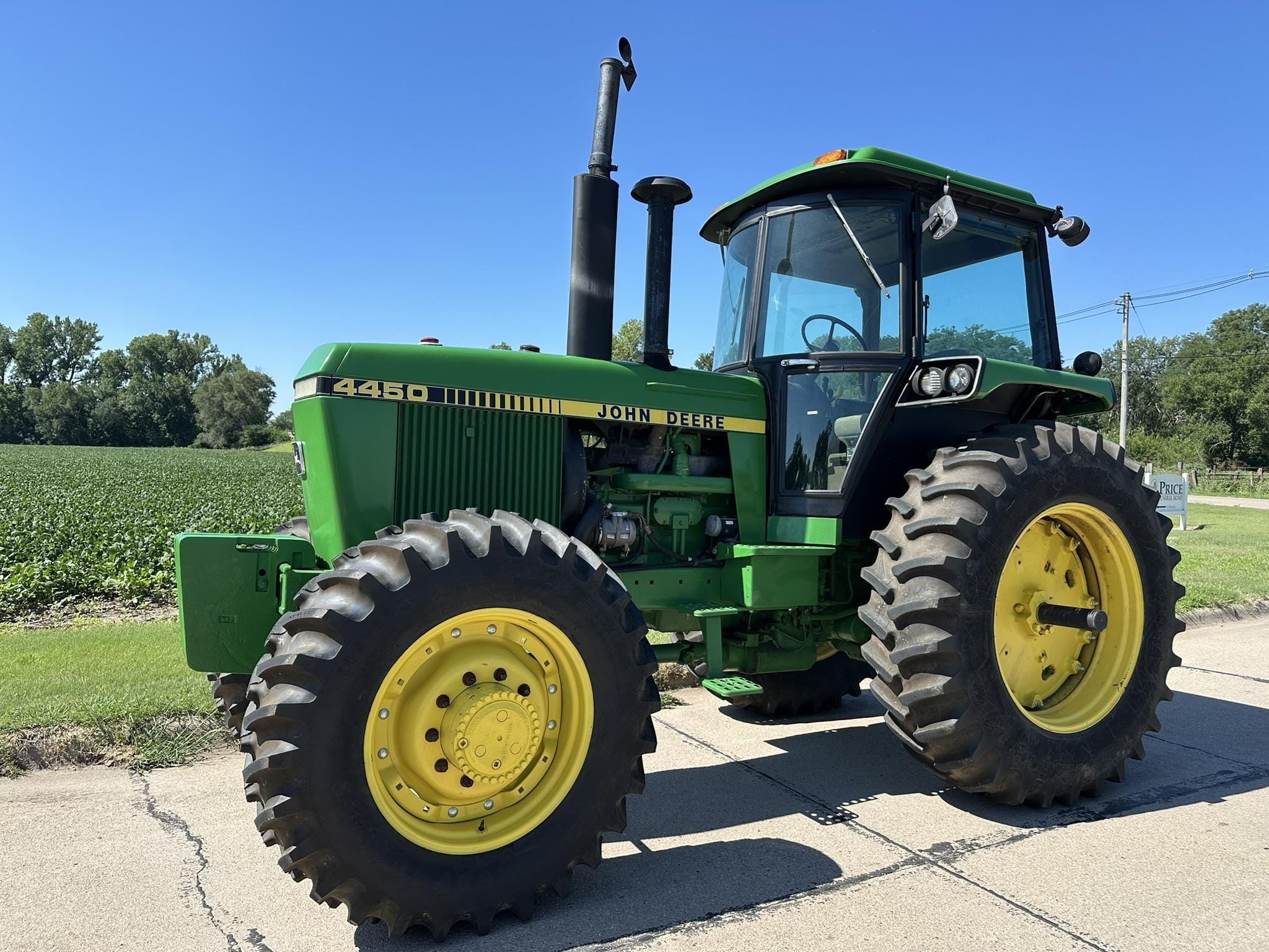 1983 John Deere 4450 Equipment Image0
