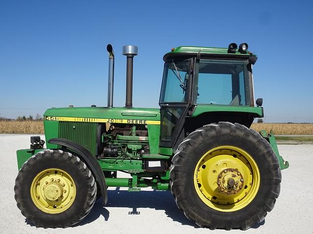 Image of John Deere 4450 equipment image 2