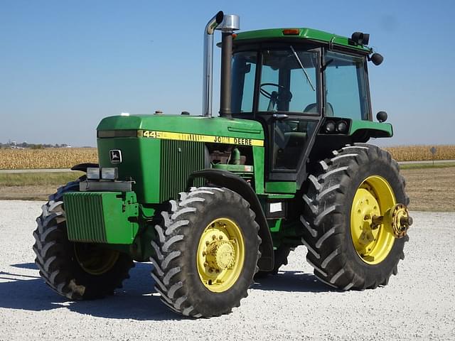 Image of John Deere 4450 equipment image 4