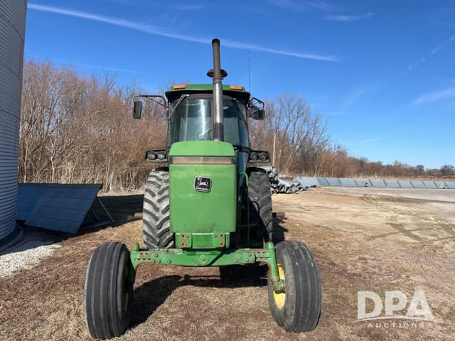 Image of John Deere 4450 equipment image 2
