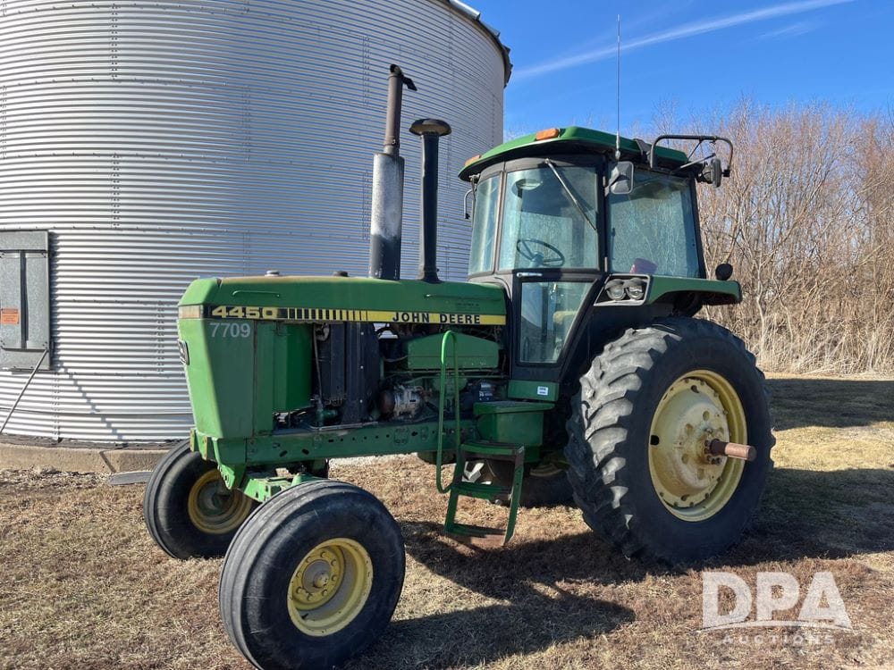 1983 John Deere 4450 Equipment Image0
