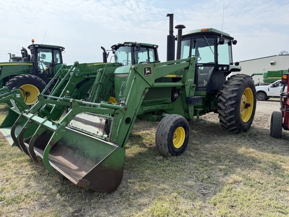 1983 John Deere 4650 Equipment Image0