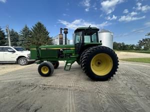 1983 John Deere 4650 Image