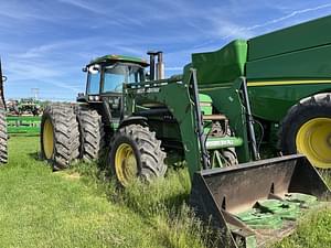 1983 John Deere 4650 Image