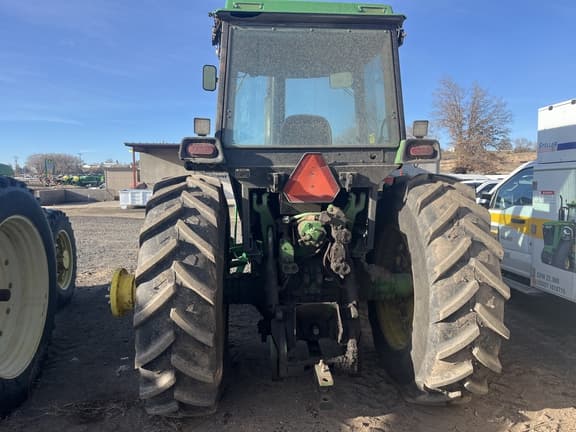 Image of John Deere 4850 equipment image 1