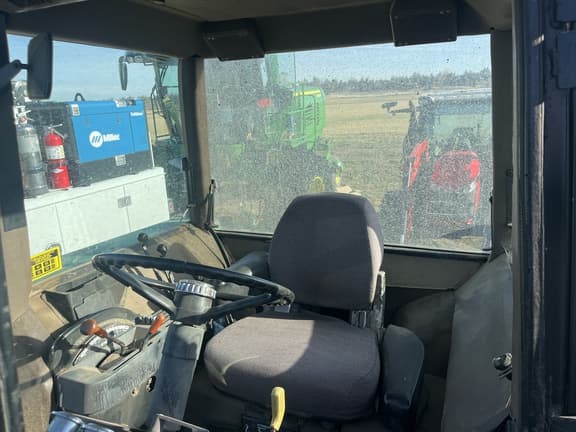 Image of John Deere 4850 equipment image 4