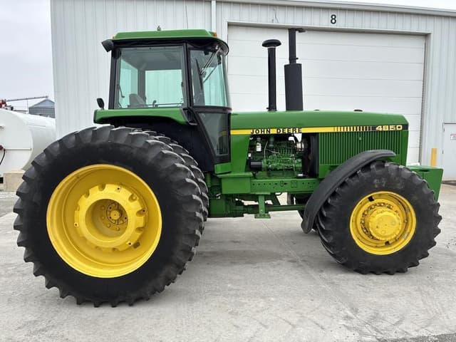 Image of John Deere 4850 equipment image 3