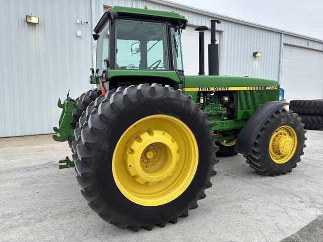 Image of John Deere 4850 equipment image 4
