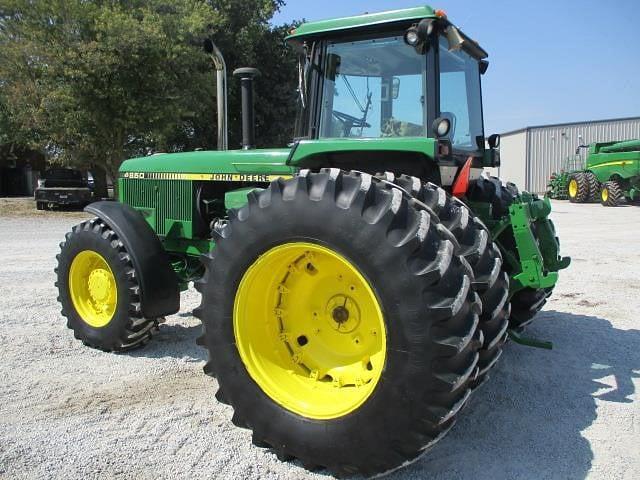 Image of John Deere 4850 equipment image 4