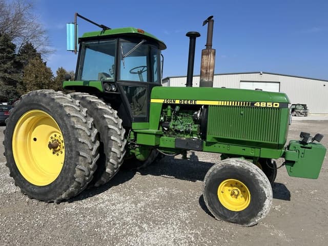 Image of John Deere 4850 equipment image 1