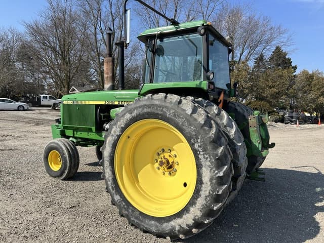 Image of John Deere 4850 equipment image 4