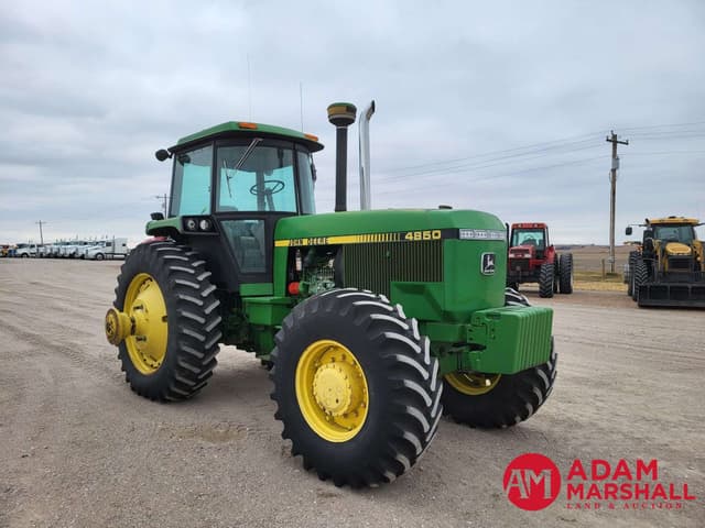 Image of John Deere 4850 equipment image 1