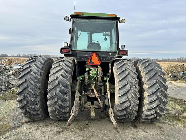 Image of John Deere 4850 equipment image 3