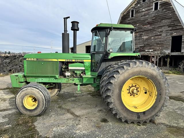 Image of John Deere 4850 equipment image 1