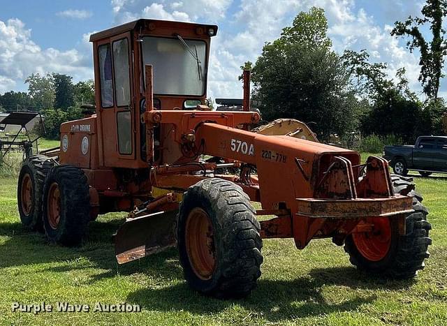Image of John Deere 570A equipment image 2