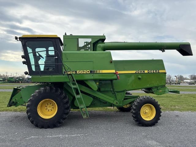 Image of John Deere 6620 Turbo equipment image 2